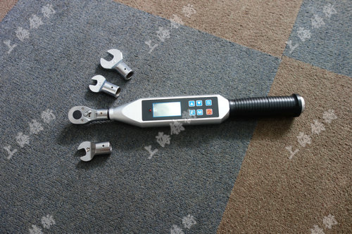  Ť������