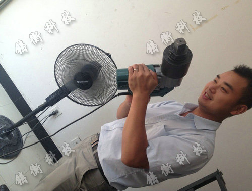 定扭矩電動(dòng)扳手圖片